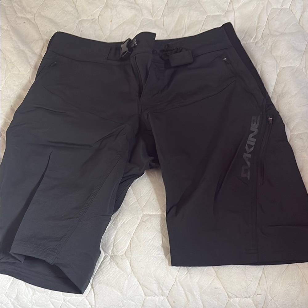 Dakine Women’s bike shorts